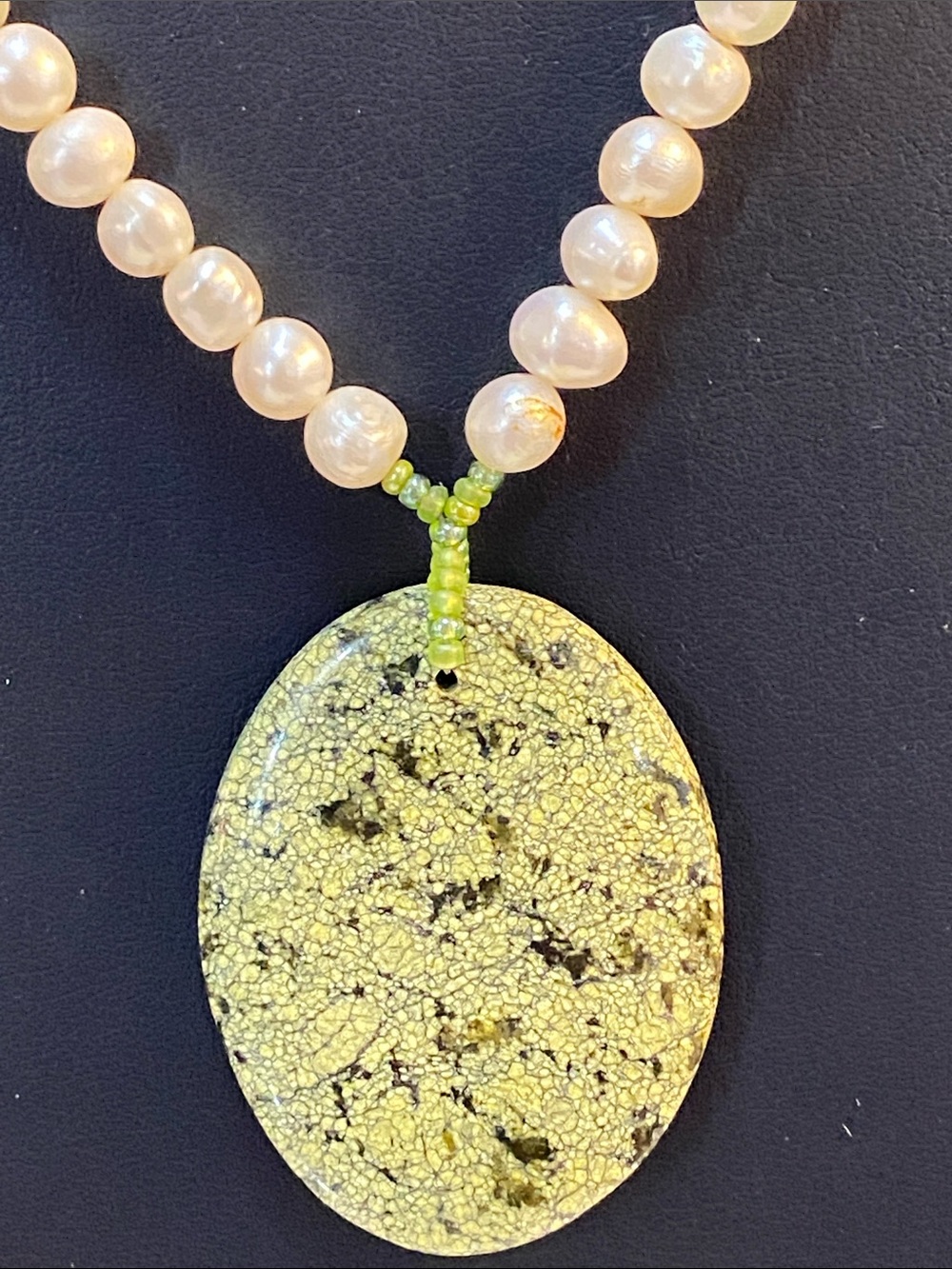 Handmade Green Jasper Pendant Genuine Pearl Necklace - Picture 8 of 8